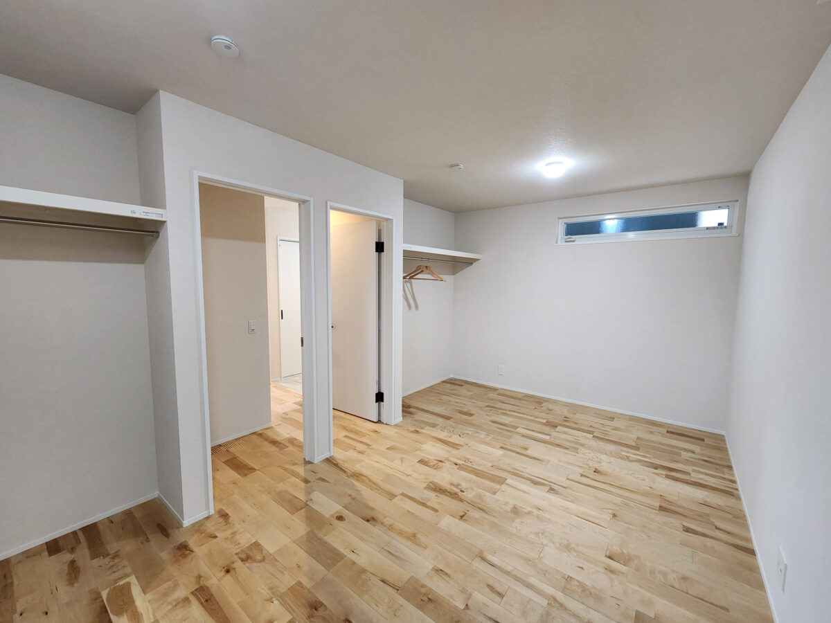 >ライフスタイルに合わせて将来2室に分けられる子供部屋　写真